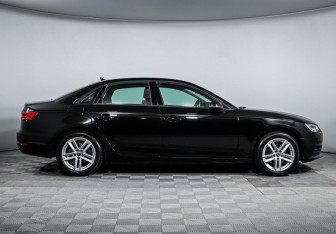 Подержанный автомобиль Audi A4 Sedan 2017 года (4 фото)