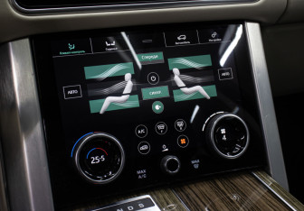 Подержанный автомобиль Land Rover Range Rover 2018 года (20 фото)