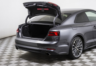 Подержанный автомобиль Audi A5 Coupe 2018 года (25 фото)
