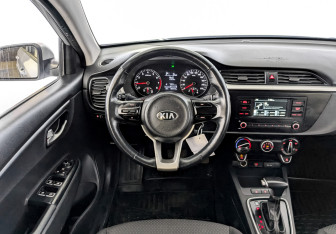 Подержанный автомобиль Kia Rio Hatchback 2021 года (20 фото)