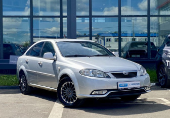 Подержанный автомобиль Daewoo Gentra Sedan 2014 года (3 фото)