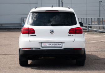 Подержанный автомобиль Volkswagen Tiguan 2012 года (6 фото)