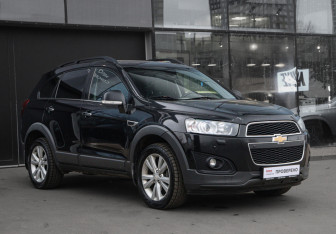 Подержанный автомобиль Chevrolet Captiva 2015 года (3 фото)