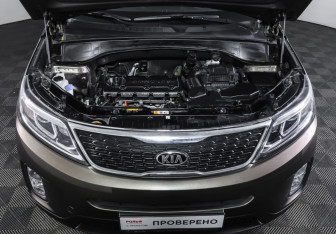Подержанный автомобиль Kia Sorento 2016 года (9 фото)