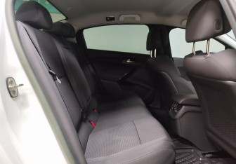 Подержанный автомобиль Peugeot 508 Sedan 2012 года (11 фото)