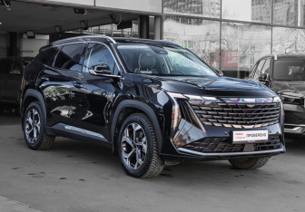Подержанный автомобиль Geely Atlas 2024 года (3 фото)