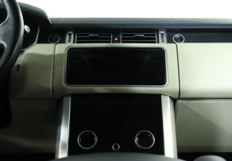 Подержанный автомобиль Land Rover Range Rover 2019 года (14 фото)