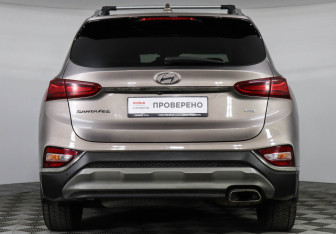 Подержанный автомобиль Hyundai Santa Fe 2020 года (6 фото)