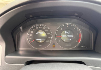 Подержанный автомобиль Volvo XC70 2008 года (12 фото)