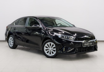 Подержанный автомобиль Kia Cerato Sedan 2021 года (3 фото)