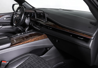 Подержанный автомобиль Cadillac Escalade Suv 2022 года (10 фото)