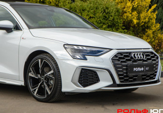 Подержанный автомобиль Audi A3 Sedan 2022 года (17 фото)