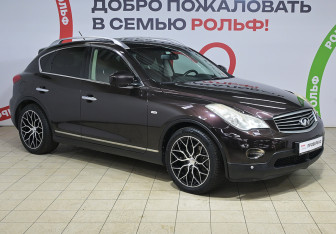 Подержанный автомобиль Infiniti EX 2008 года (3 фото)