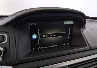Подержанный автомобиль Volvo XC70 2014 года (27 фото)