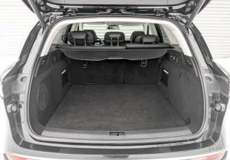 Подержанный автомобиль Voyah Free 2022 года (10 фото)