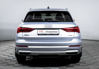 Подержанный автомобиль Audi Q3 2020 года (6 фото)
