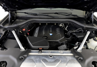 Подержанный автомобиль BMW X4 2020 года (9 фото)