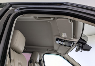 Подержанный автомобиль Land Rover Range Rover Sport 2017 года (23 фото)