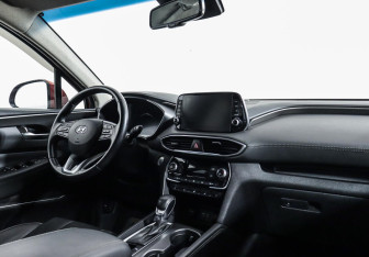 Подержанный автомобиль Hyundai Santa Fe 2018 года (7 фото)