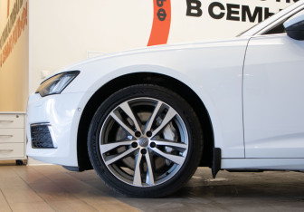 Подержанный автомобиль Audi A6 Sedan 2018 года (37 фото)