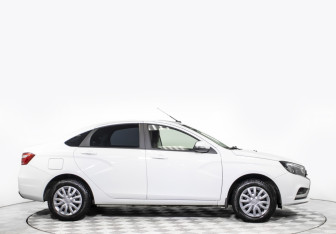 Подержанный автомобиль LADA (ВАЗ) Vesta Sedan 2022 года (4 фото)