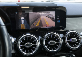 Подержанный автомобиль Mercedes-Benz GLB 2020 года (18 фото)