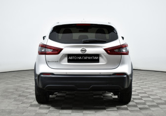 Подержанный автомобиль Nissan Qashqai 2020 года (5 фото)