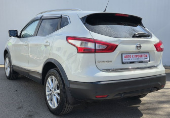 Подержанный автомобиль Nissan Qashqai 2016 года (7 фото)