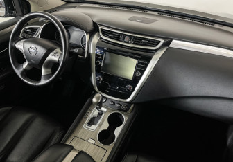 Подержанный автомобиль Nissan Murano Suv 2018 года (9 фото)