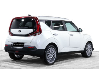 Подержанный автомобиль Kia Soul 2021 года (5 фото)