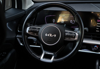 Подержанный автомобиль Kia Sportage 2022 года (12 фото)
