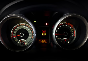 Подержанный автомобиль Mitsubishi Pajero 2014 года (13 фото)