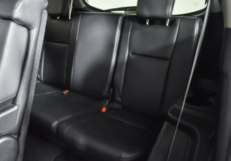 Подержанный автомобиль Toyota Highlander 2015 года (16 фото)