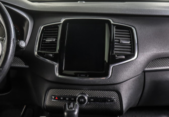 Подержанный автомобиль Volvo XC90 2017 года (15 фото)