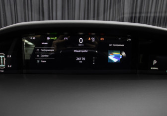 Подержанный автомобиль Changan UNI-K 2023 года (13 фото)