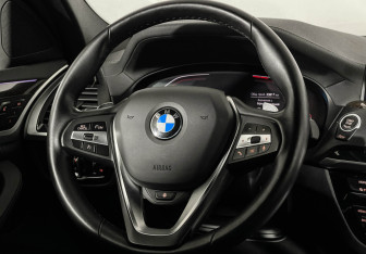 Подержанный автомобиль BMW X4 2020 года (15 фото)