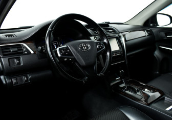 Подержанный автомобиль Toyota Camry Sedan 2014 года (9 фото)