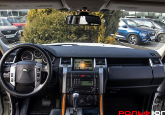 Подержанный автомобиль Land Rover Range Rover Sport 2008 года (10 фото)