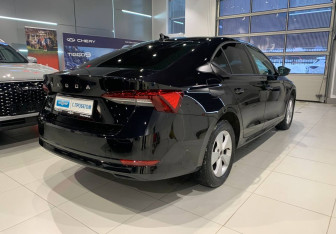 Подержанный автомобиль Skoda Octavia Liftback 2020 года (4 фото)