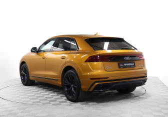 Подержанный автомобиль Audi Q8 2018 года (7 фото)