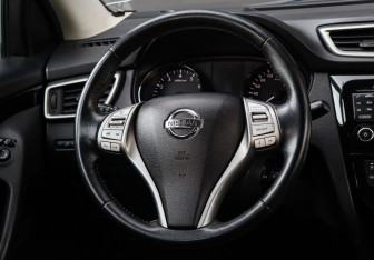 Подержанный автомобиль Nissan Qashqai 2018 года (11 фото)