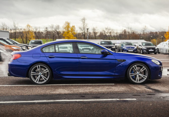 Подержанный автомобиль BMW M6 Sedan 2013 года (8 фото)