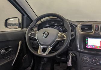 Подержанный автомобиль Renault Sandero 2021 года (21 фото)