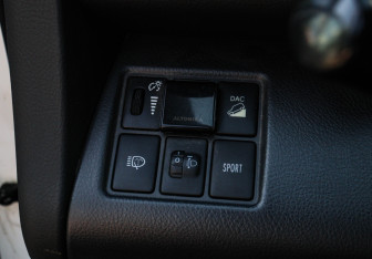 Подержанный автомобиль Toyota RAV4 2011 года (16 фото)