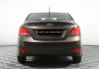 Подержанный автомобиль Hyundai Solaris Sedan 2014 года (4 фото)