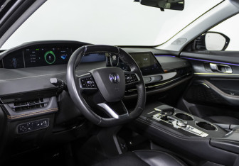 Подержанный автомобиль Changan UNI-K 2023 года (9 фото)