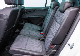 Подержанный автомобиль Opel Zafira Compactvan 2013 года (11 фото)