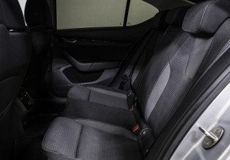 Подержанный автомобиль Skoda Octavia Liftback 2020 года (13 фото)