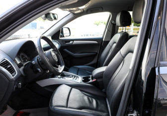 Подержанный автомобиль Audi Q5 2015 года (16 фото)