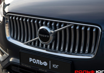 Подержанный автомобиль Volvo XC90 2021 года (23 фото)